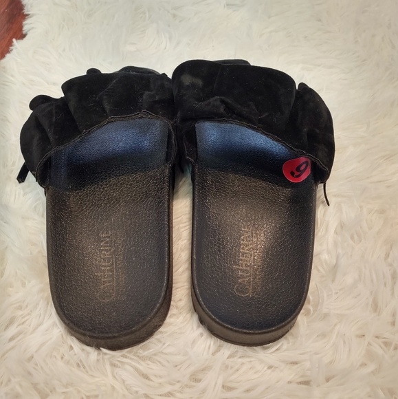 Catherine Malandrino Velvety Fringe Slides - Picture 4 of 4